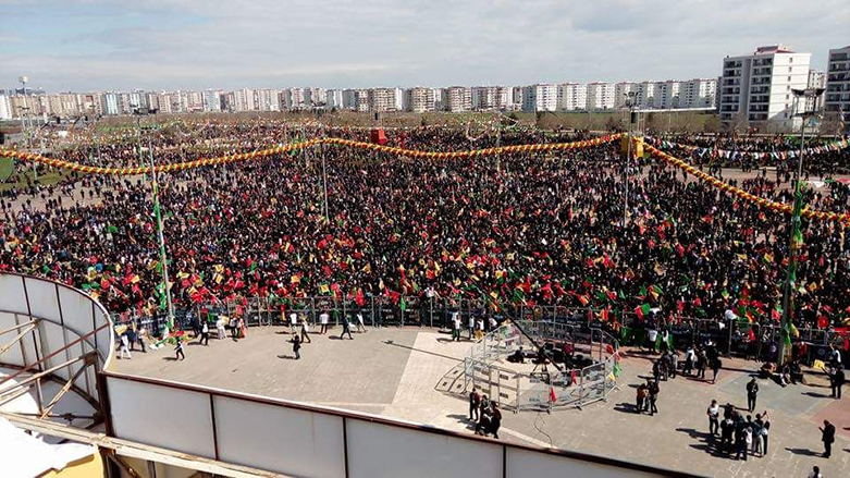 Diyarbakır Valiliği'nden öldürülen şahısla ilgili açıklama